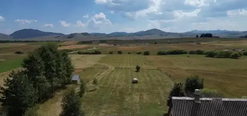 Land 9000m²