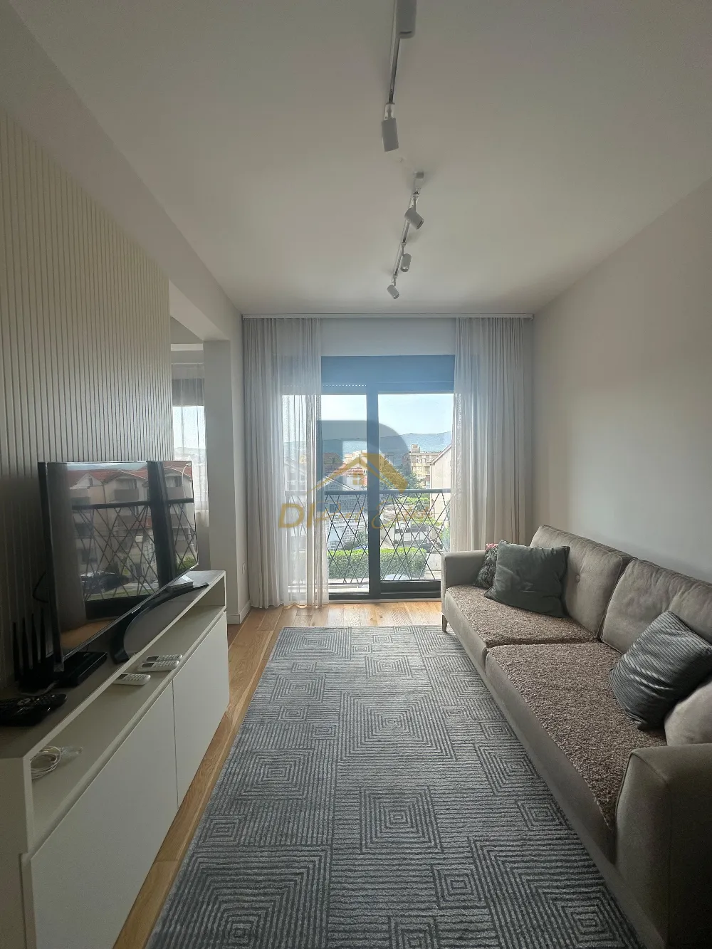 Two Bedroom Apartment for Rent | Kalimanj, Tivat