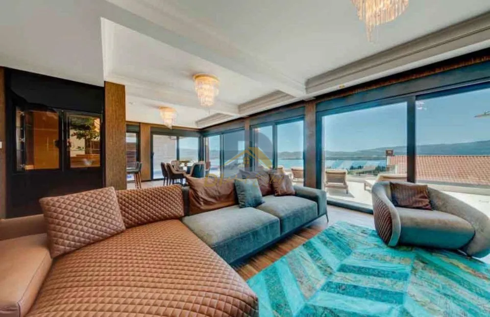 Luxury Five Bedroom Villa
