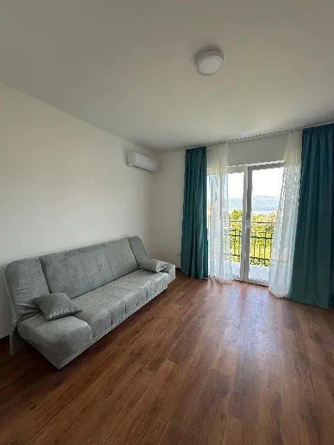 One Bedroom Apartment